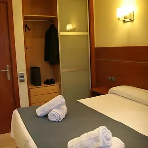 ** Apartmanhotel Arago565 Spanyolország